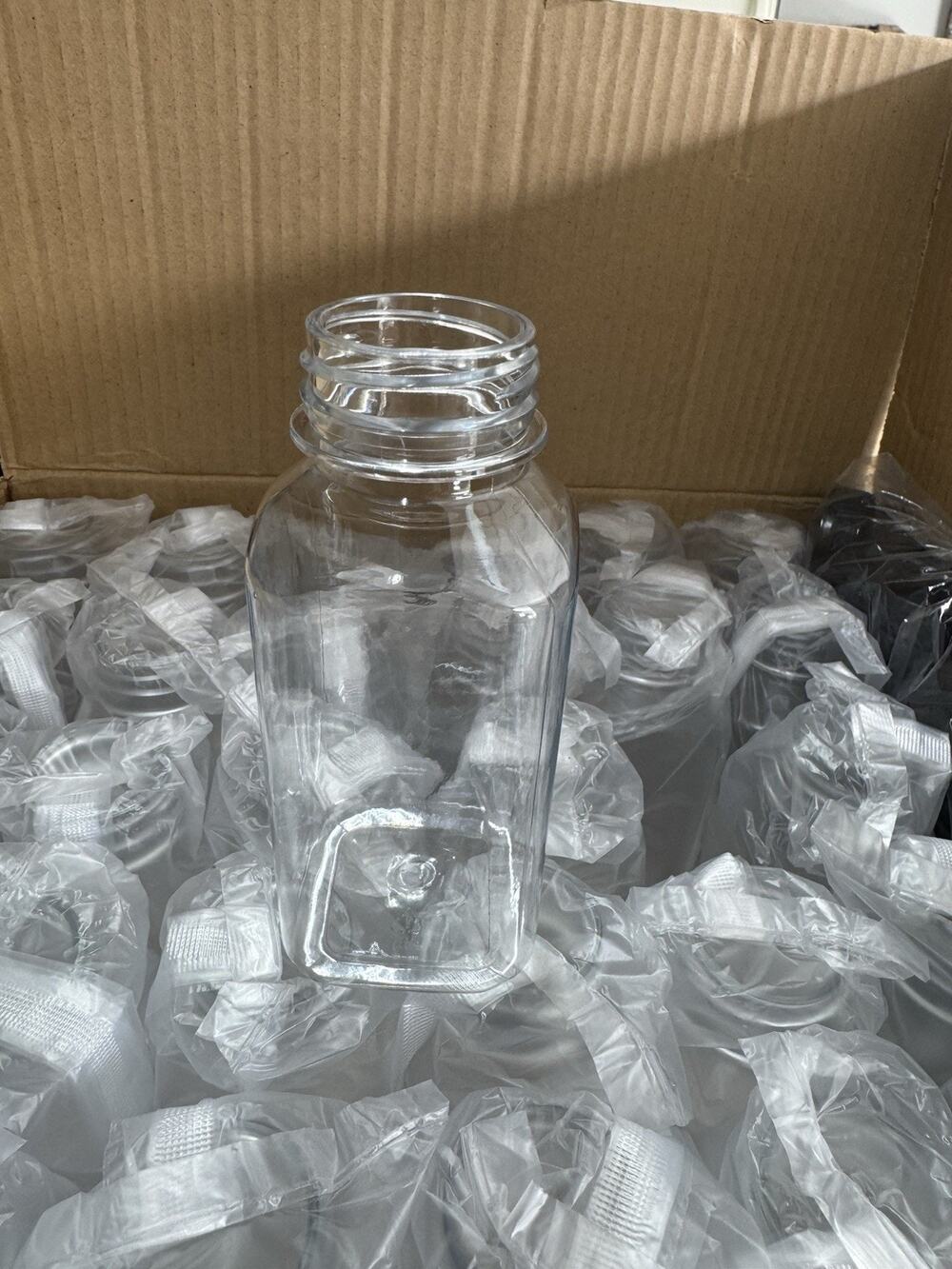 BAKHUK 36pk 8oz Clear PET Rectangular Bottles Black Screw Lids CDG1748